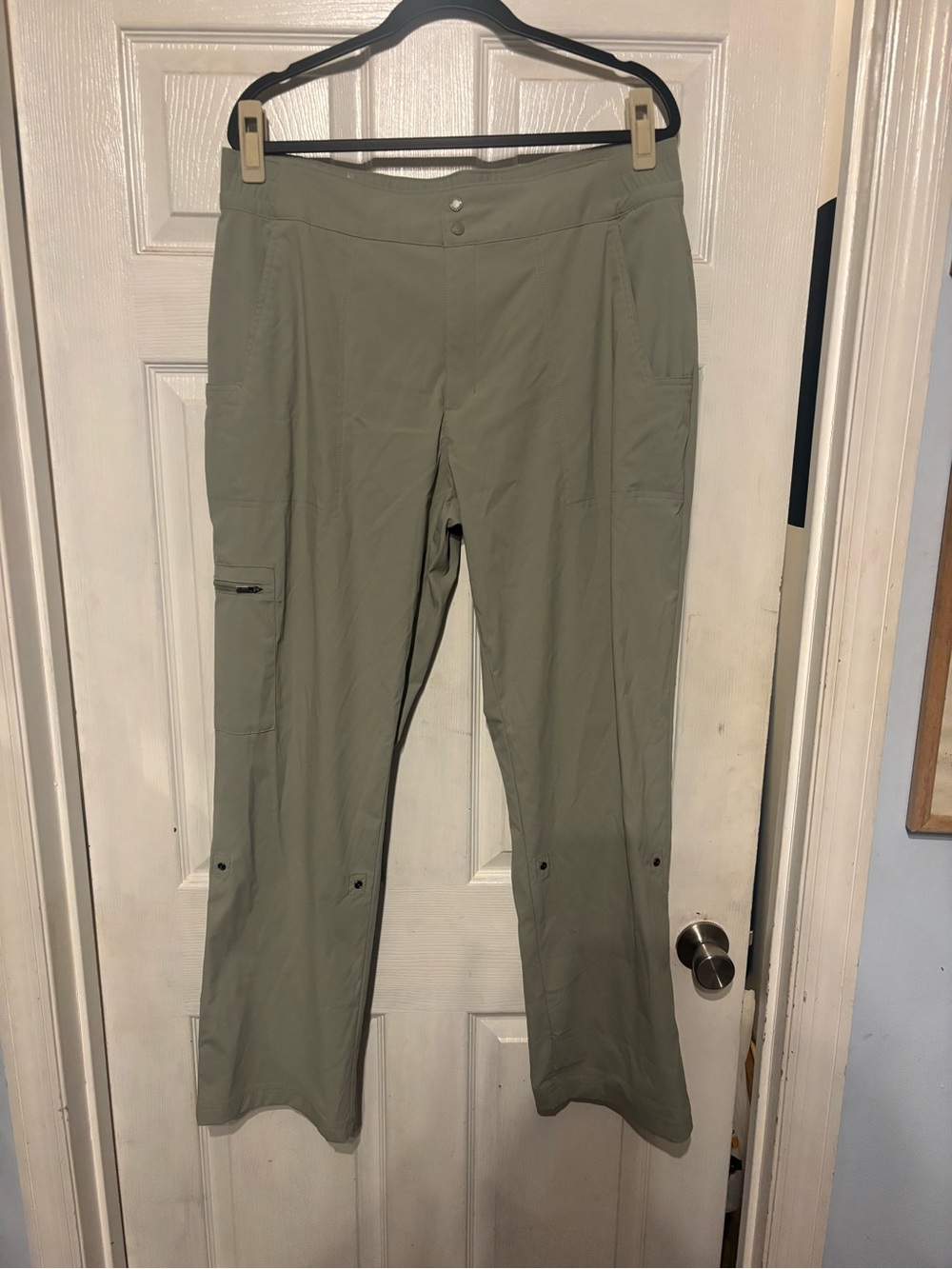 Women's Straight-Leg Utility Pants in Sage Green
